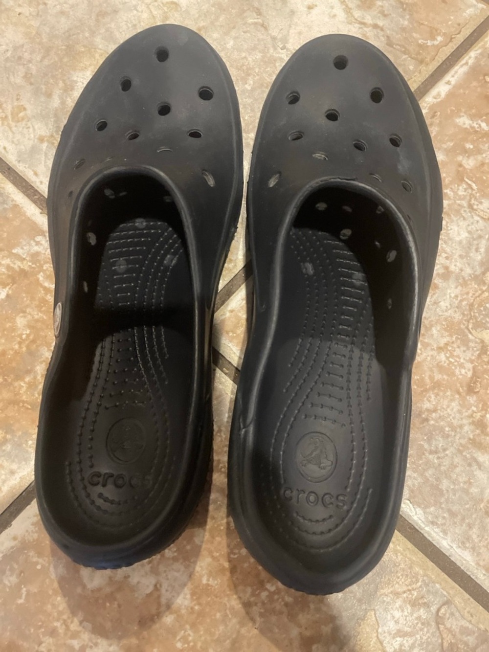 CROCS Classic Clog in Black - Picture 6 of 8
